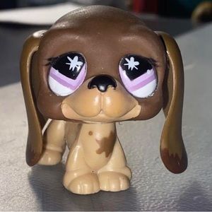 LPS Littlest Pet Shop Basset Hound Dog Purple Eyes  LPS Dog  DB # 4